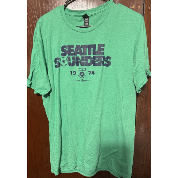 Seattle Sounders 1974 NASL MLS S/S T-shirt Men Size L Green - Picture 1 of 11